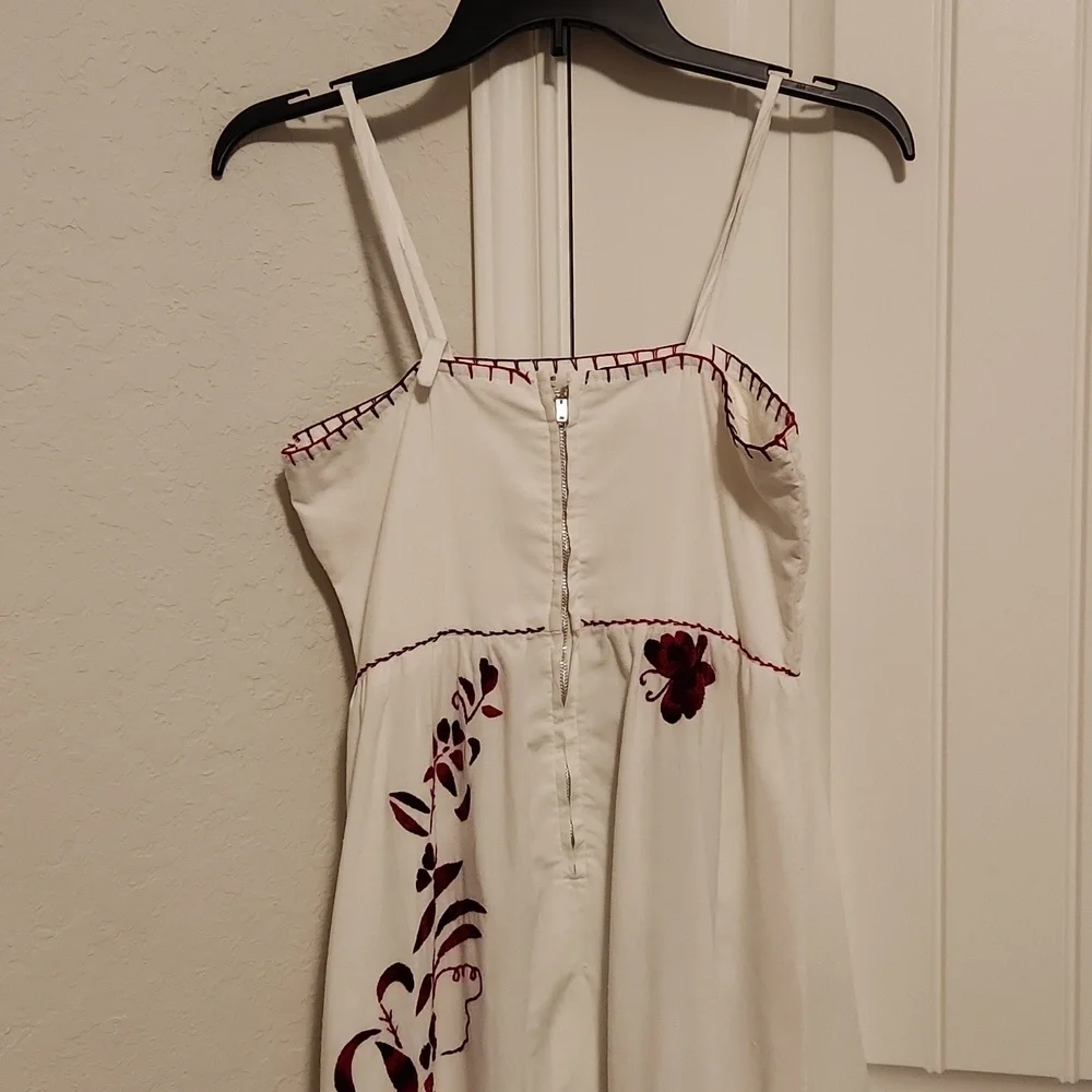Maxi dress hand embroidered - Picture 4 of 7